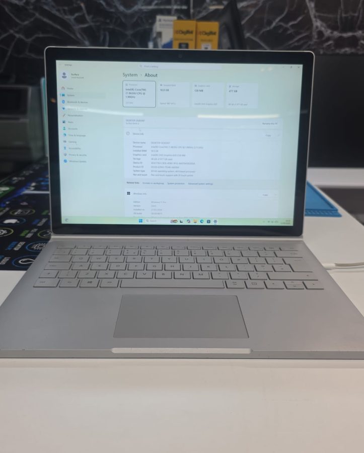 Refurbished Microsoft Surface Book 2 13.5″